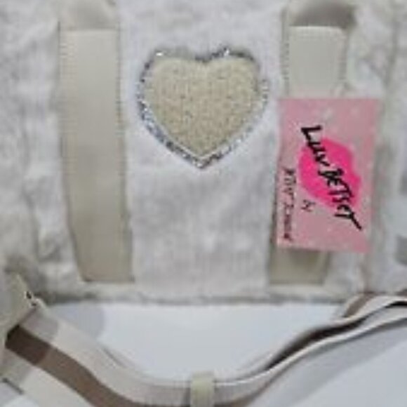 BETSEY JOHNSON LUV BETSEY FAUX FUR LBJODIE SATCHEL HANDBAG 🆕FAST😮💨⚡🚚 - Picture 13 of 16